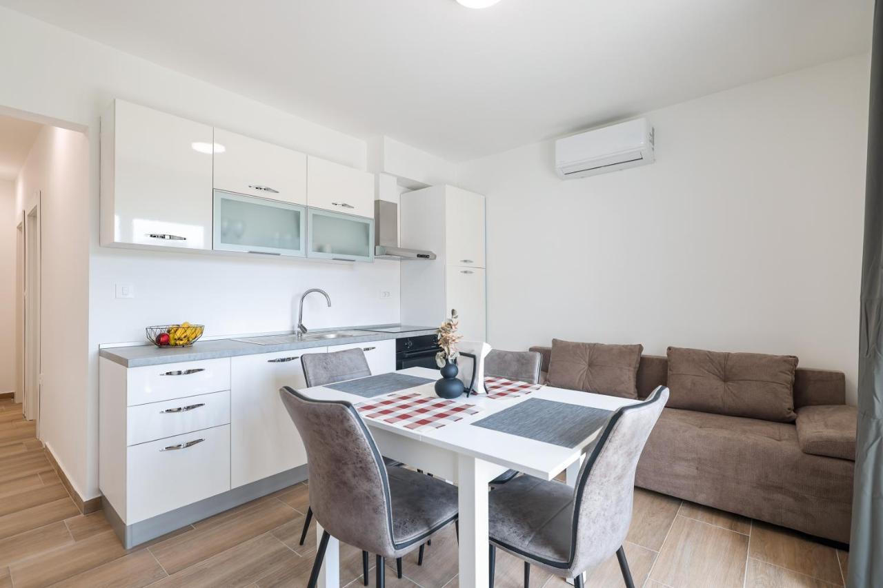 Beachfront Apartments Tic With Seaview Miletici Ngoại thất bức ảnh