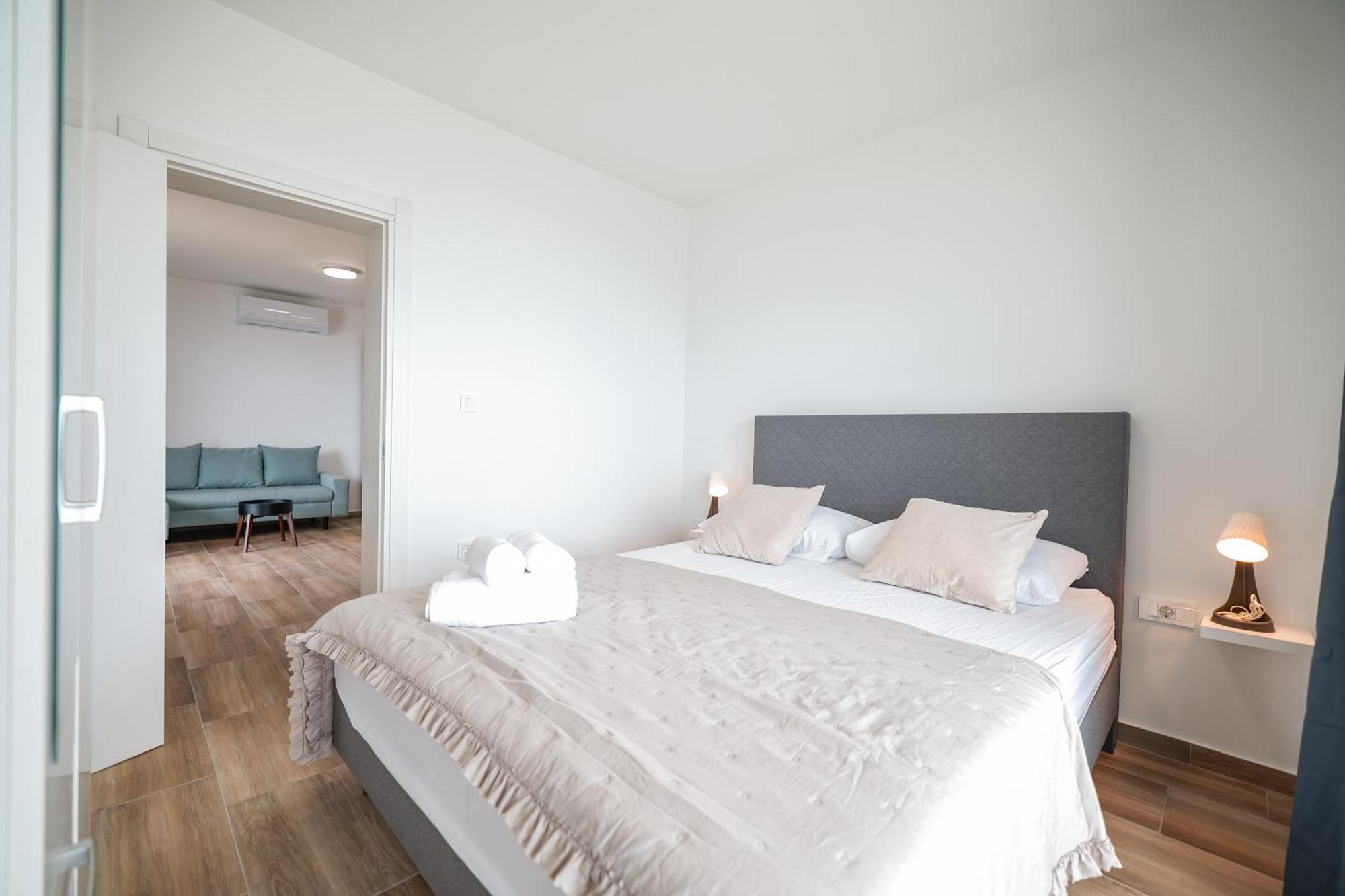 Beachfront Apartments Tic With Seaview Miletici Ngoại thất bức ảnh